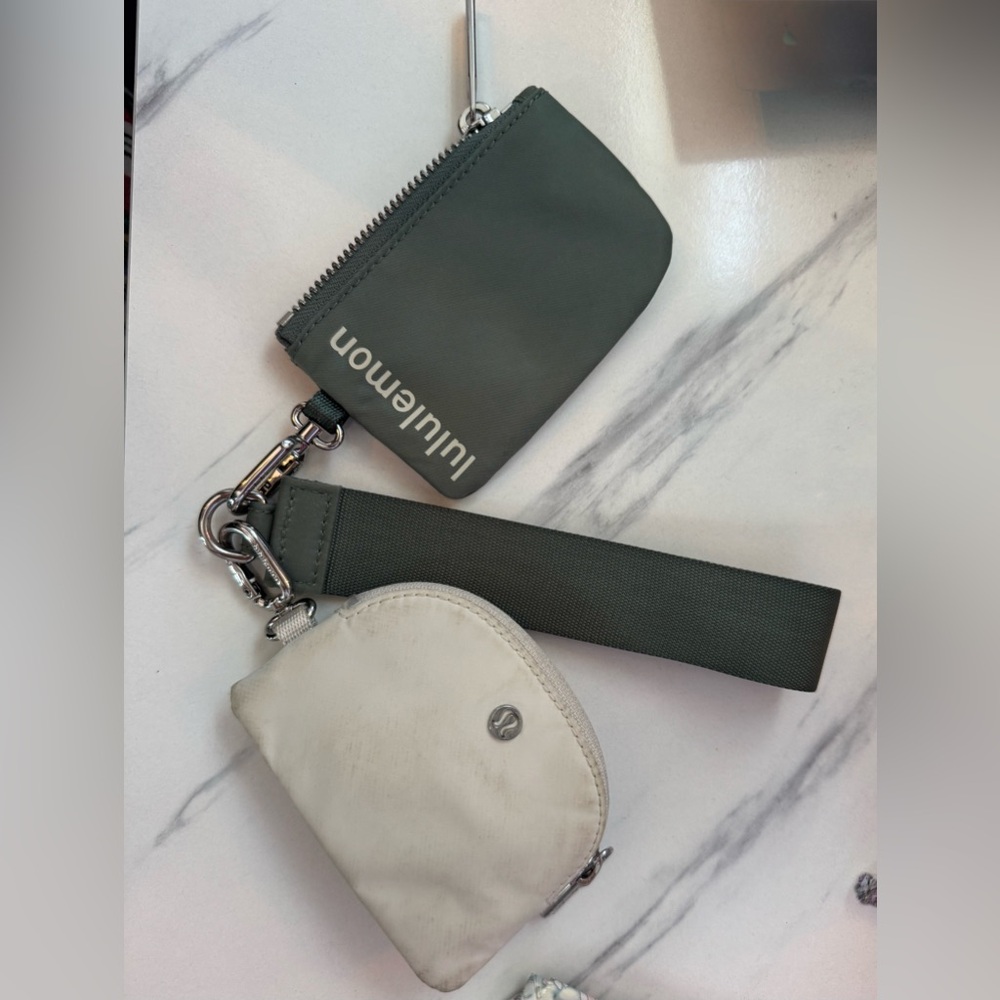 lululemon athletica Green and White Key Holder Set